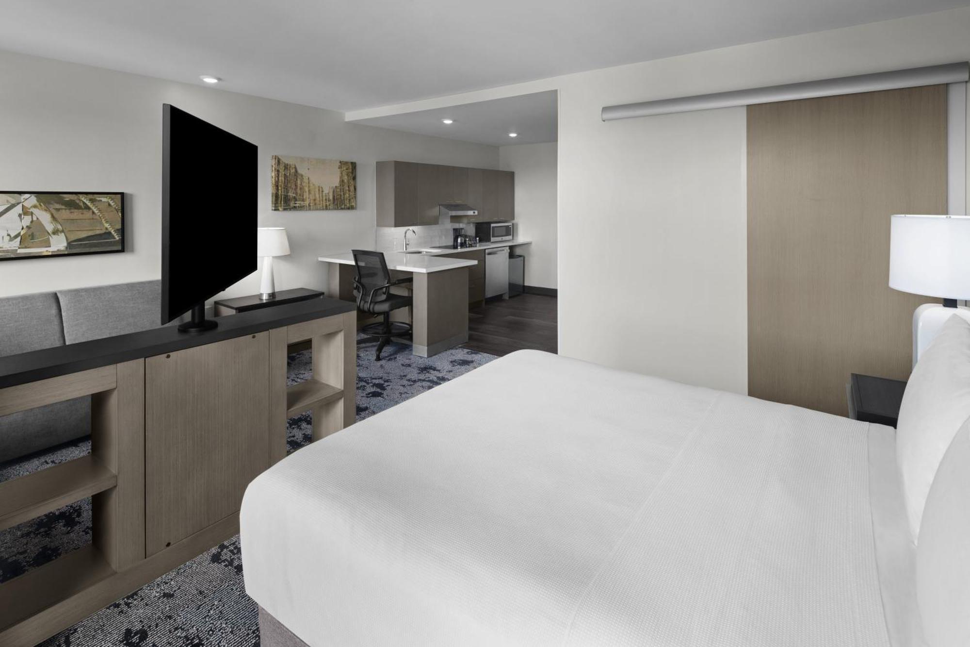 Отель Hyatt House Raleigh Downtown/Seaboard Station Номер фото